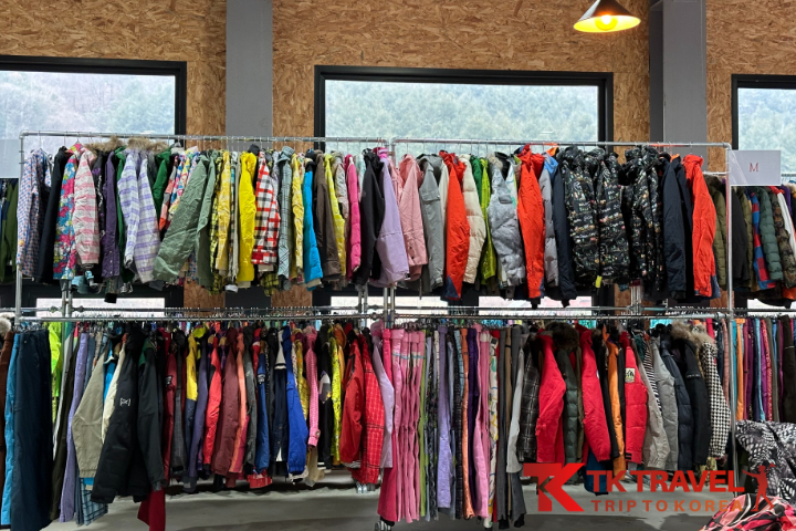 SONO VIVALDIPARK Ski Equipment Rental + Admission Ticket