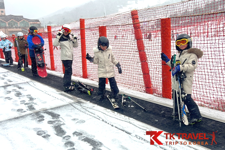 SONO VIVALDIPARK Ski Equipment Rental + Admission Ticket
